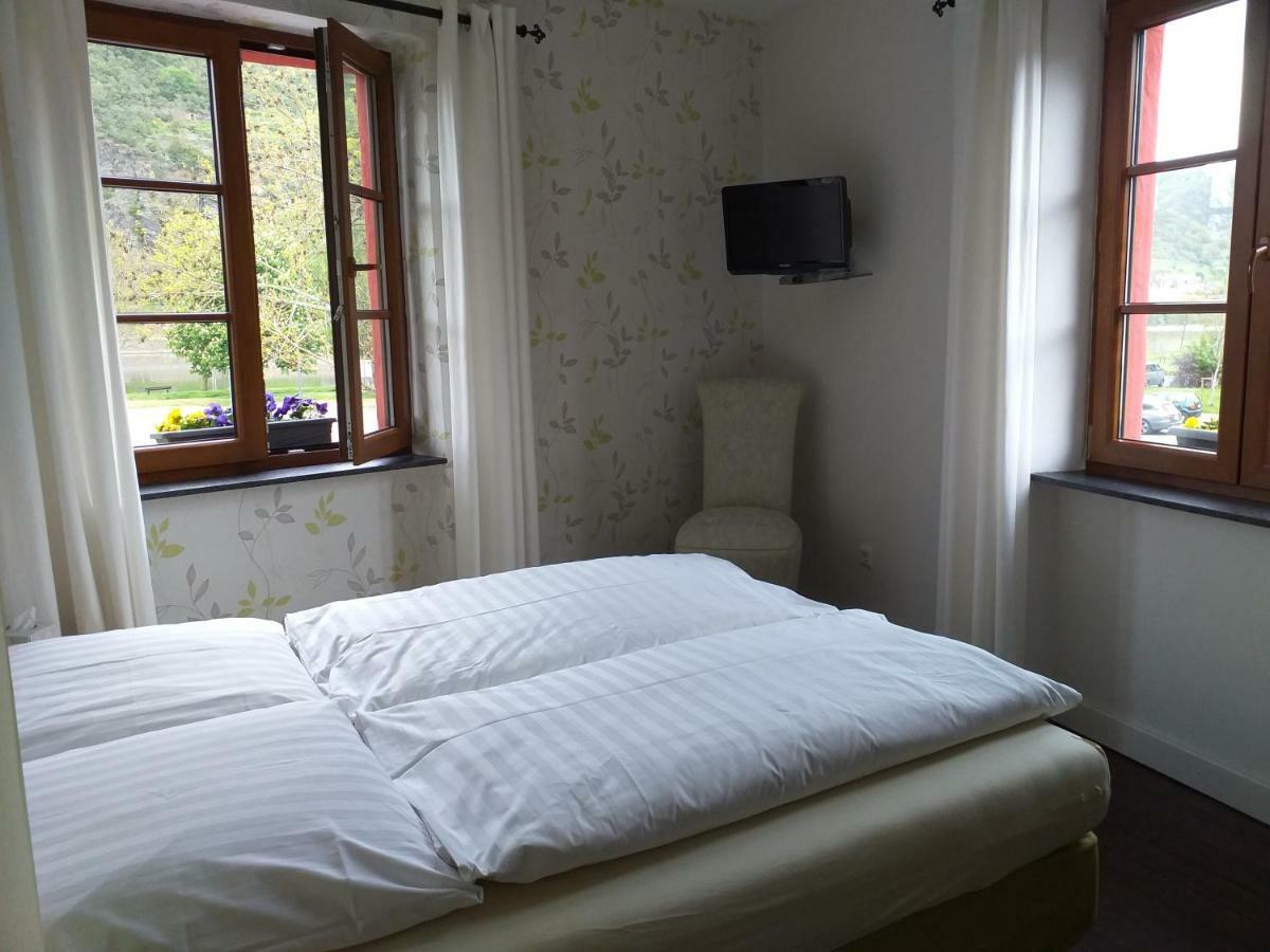 Vakantiehuis "Het Rode Huis" Treis-Karden Exteriör bild